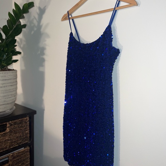 Lucy In The Sky, Glisten Bodycon Dress in Royal Blue - Picture 4 of 9